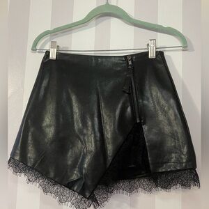 En Saison Black Faux Leather Skirt /shorts xs size